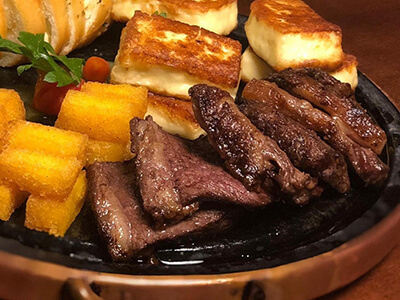 Foto de Picanha Argentina, Pão de Alho, Queijo Coalho e Polenta Frita do restaurante Casa7