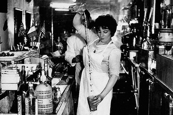 Ada Coleman, uma das primeiras bartenders populares do mundo