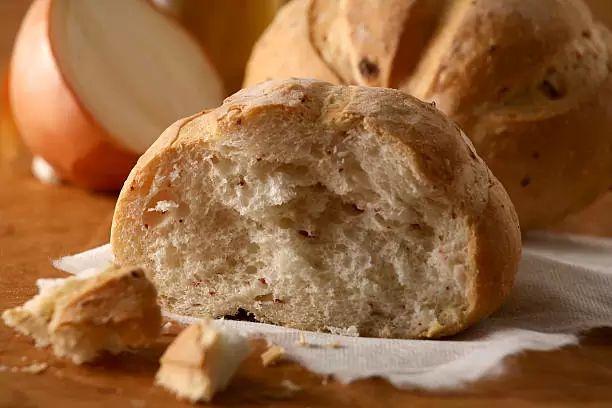 Como fazer pão de cebola